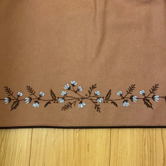 ANN TAYLOR CAMEL/BROWN/BLUE CLASSIC SKIRT w/FLORAL EMBROIDERY SIZE 2 LIKE NEW!